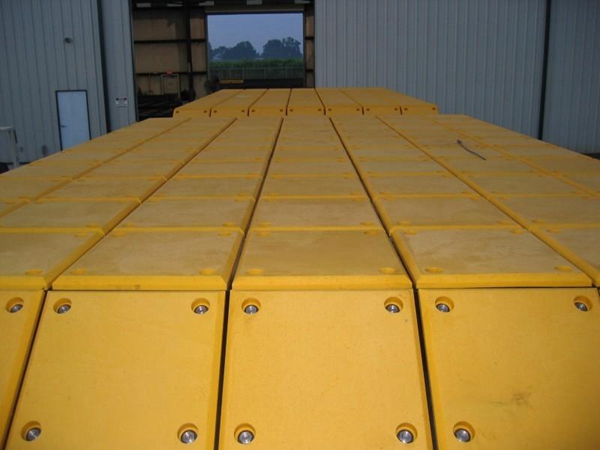 港口、碼頭專(zhuān)用護舷板